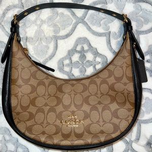 Coach Bailey hobo signature canvas